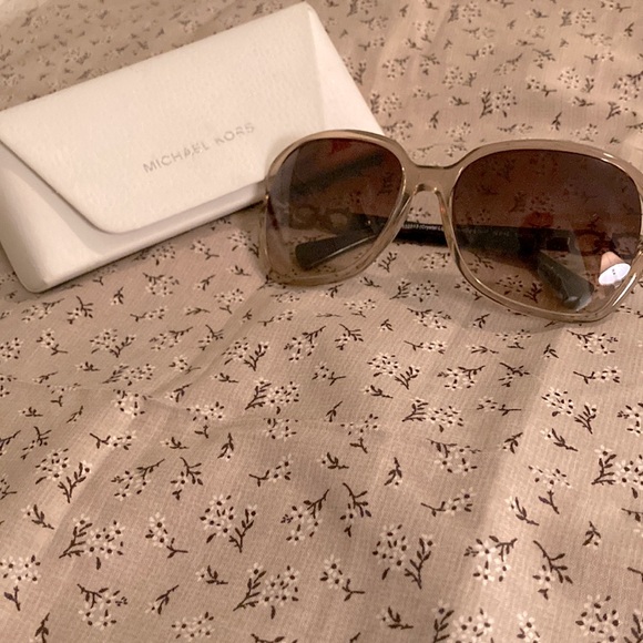 Coach Crystal Light Brown Sunglasses. Large
